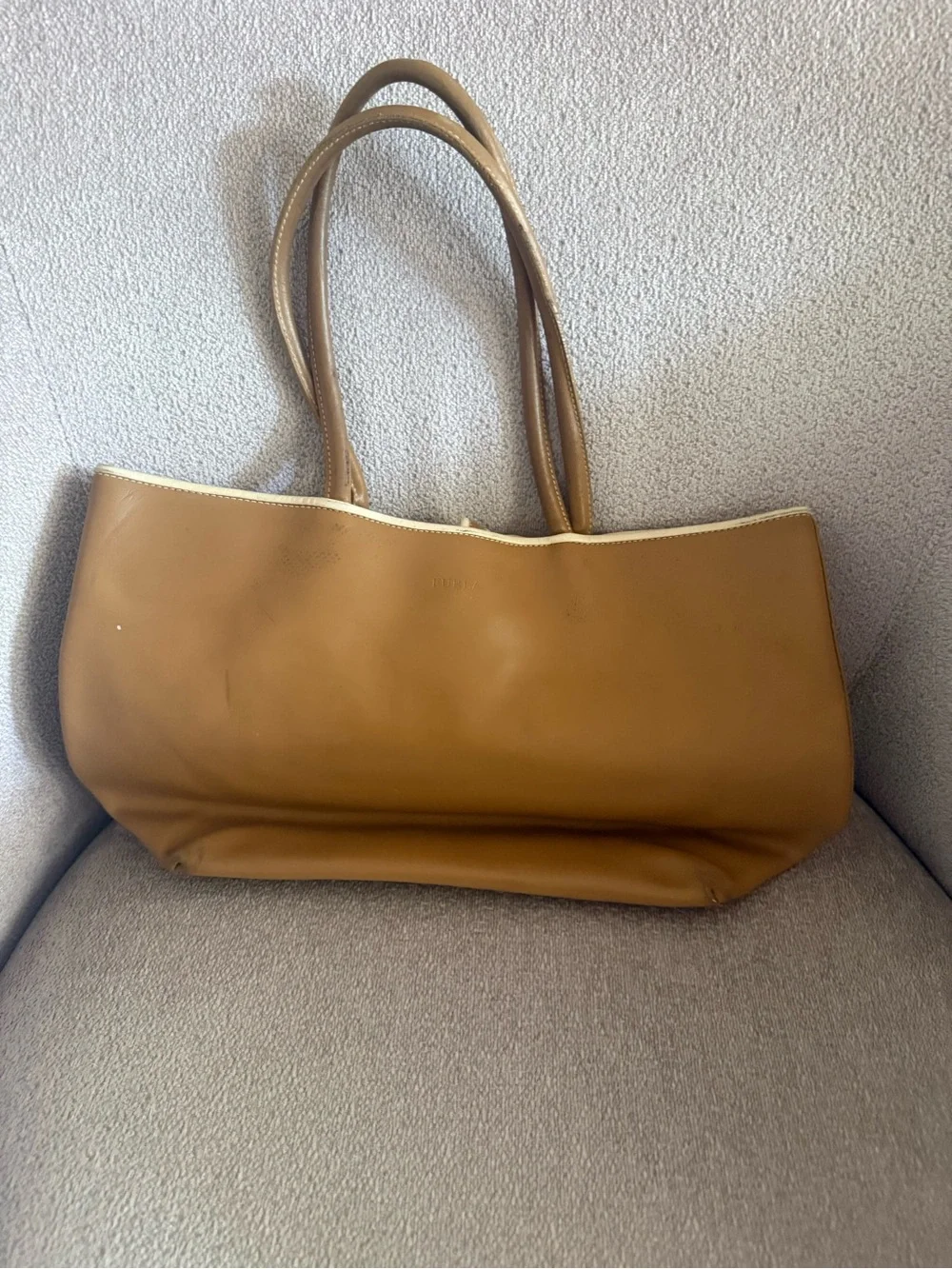 Women’s Tan Tote Bag with Bow Accent